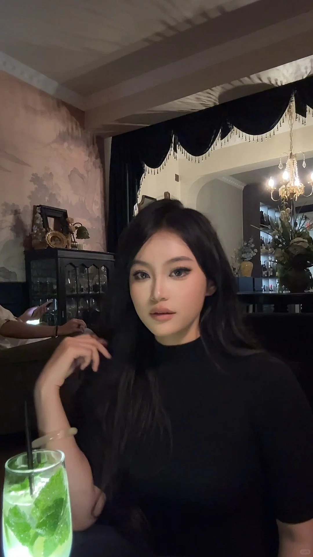 女孩子总在年轻的时候追寻女人味