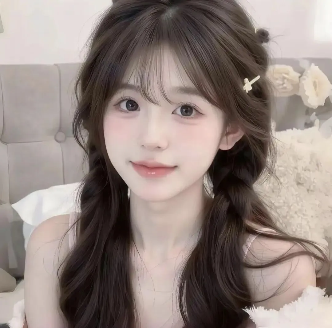 我有小鹿的眼睛会笑会眨眼～