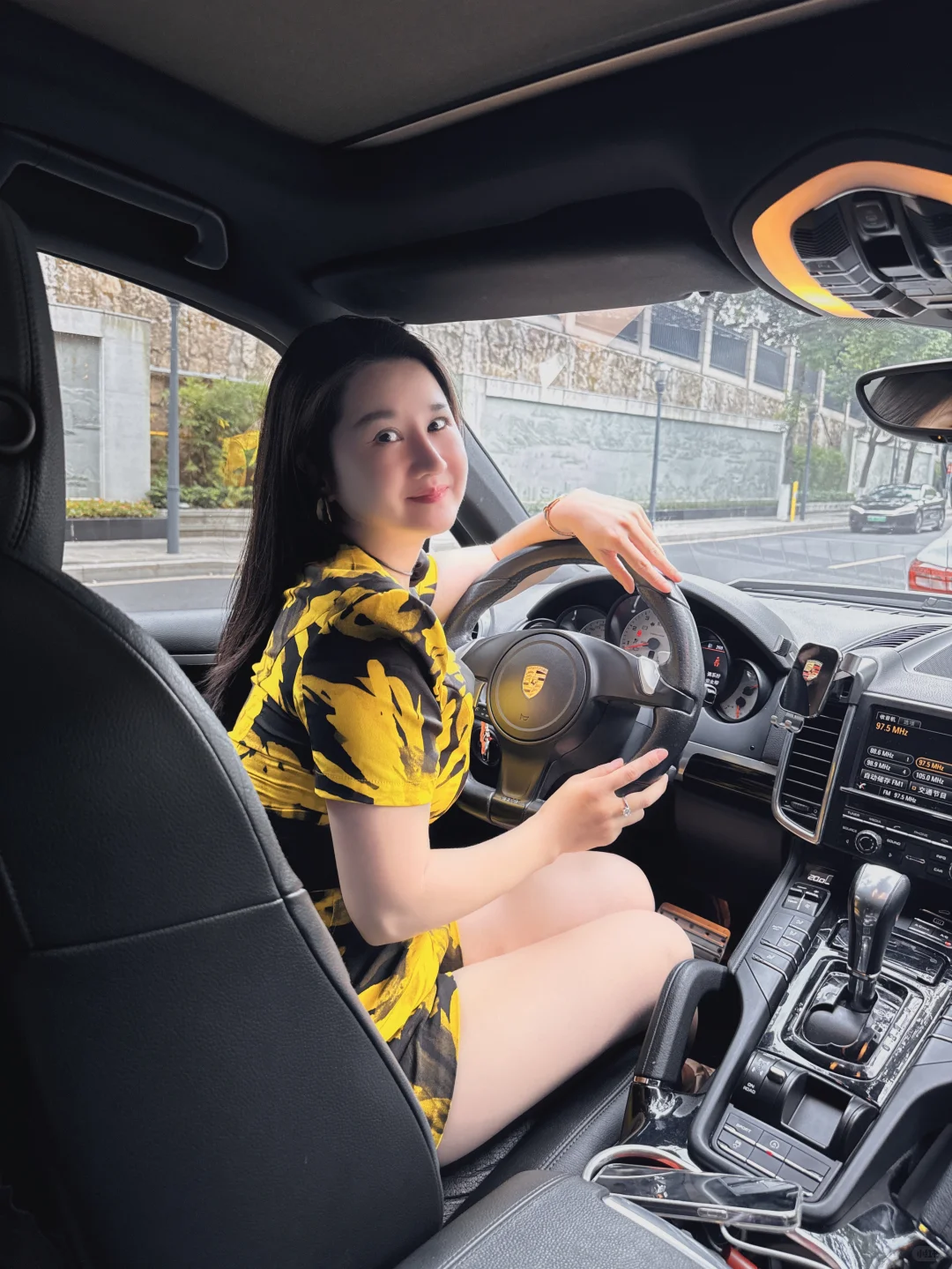 女人最迷人的时候，不是好看，是发光。