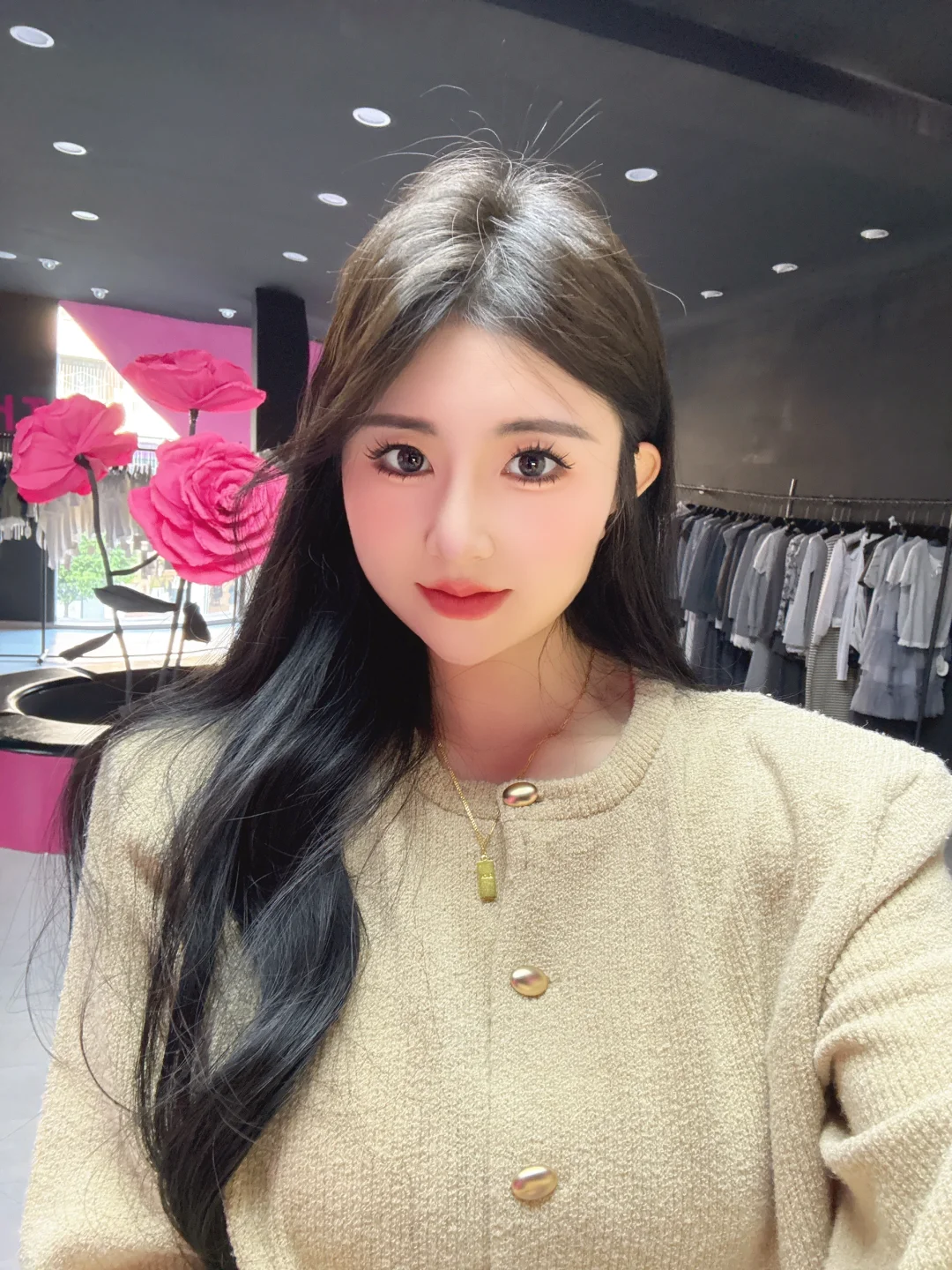 找个做服装的女朋友吧