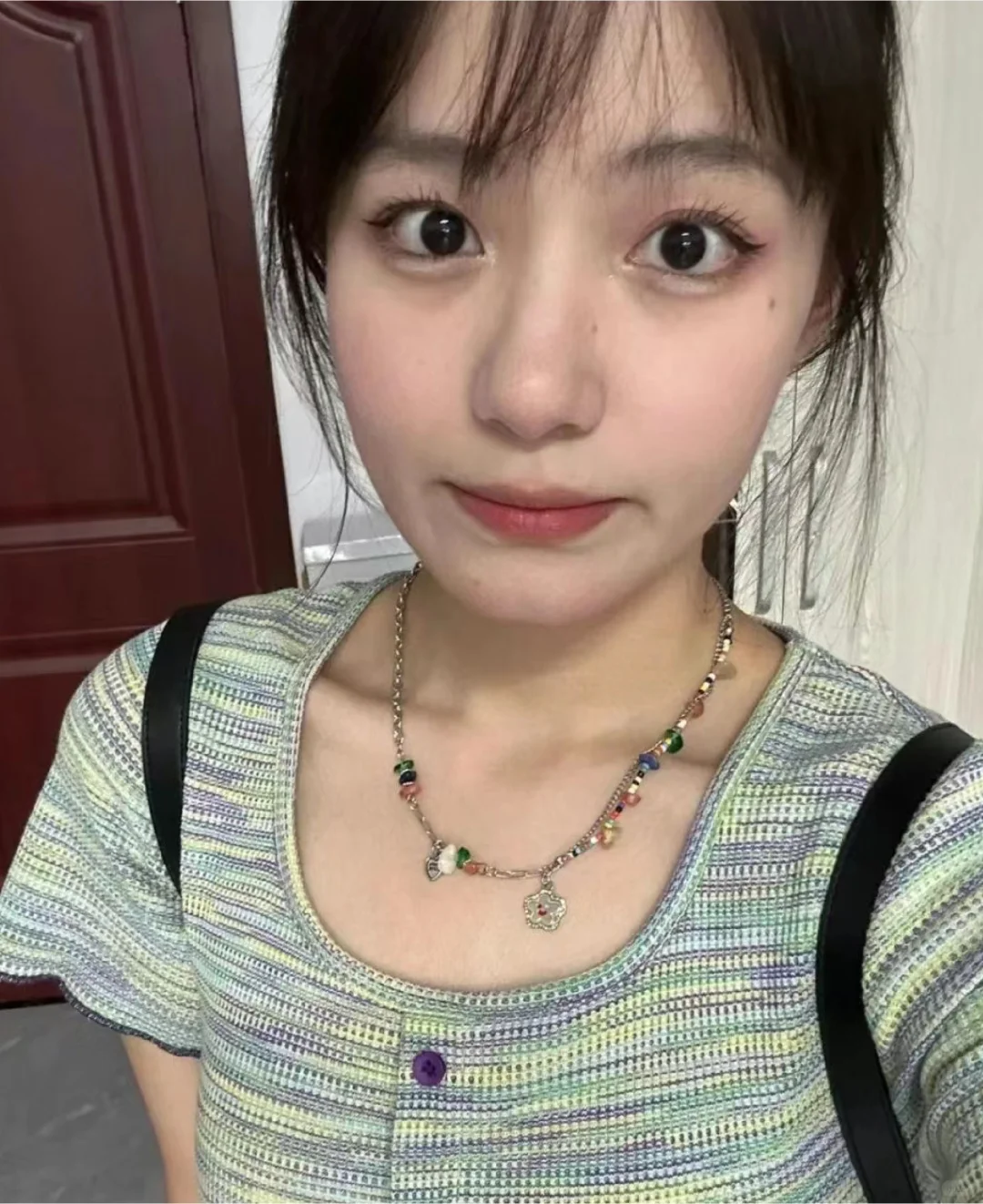 姑娘脸上的白癜风。彻底干净。