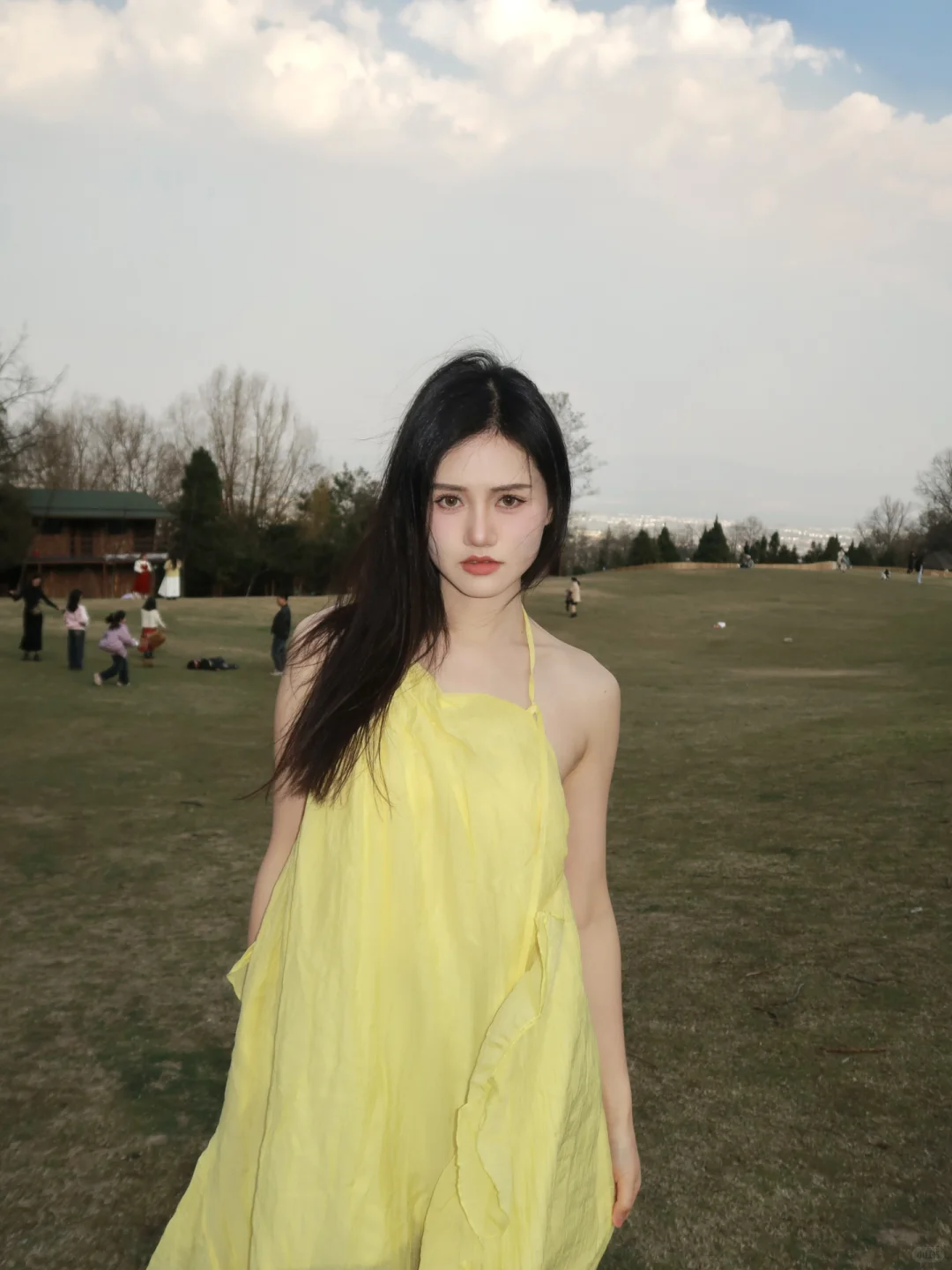 请问姐妹们！ 美黑不能晒脸，脸太白怎么办啊