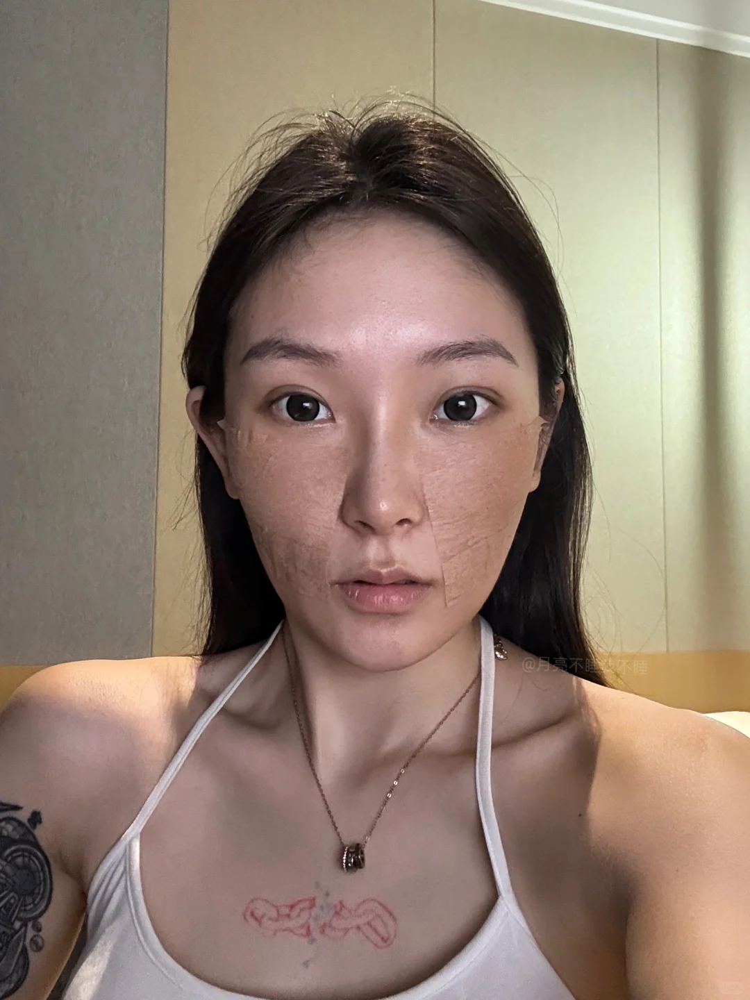只想脸贴合些