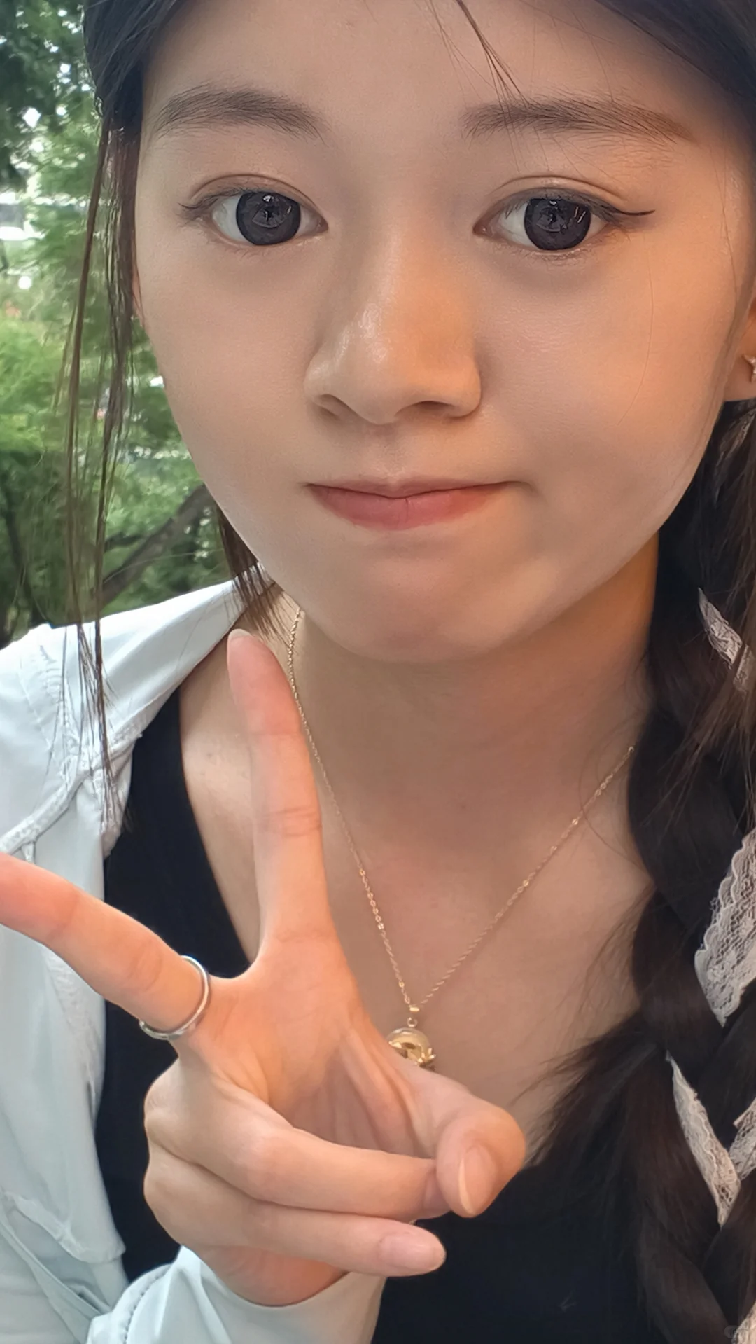 怼脸自拍，颜值担当！💕