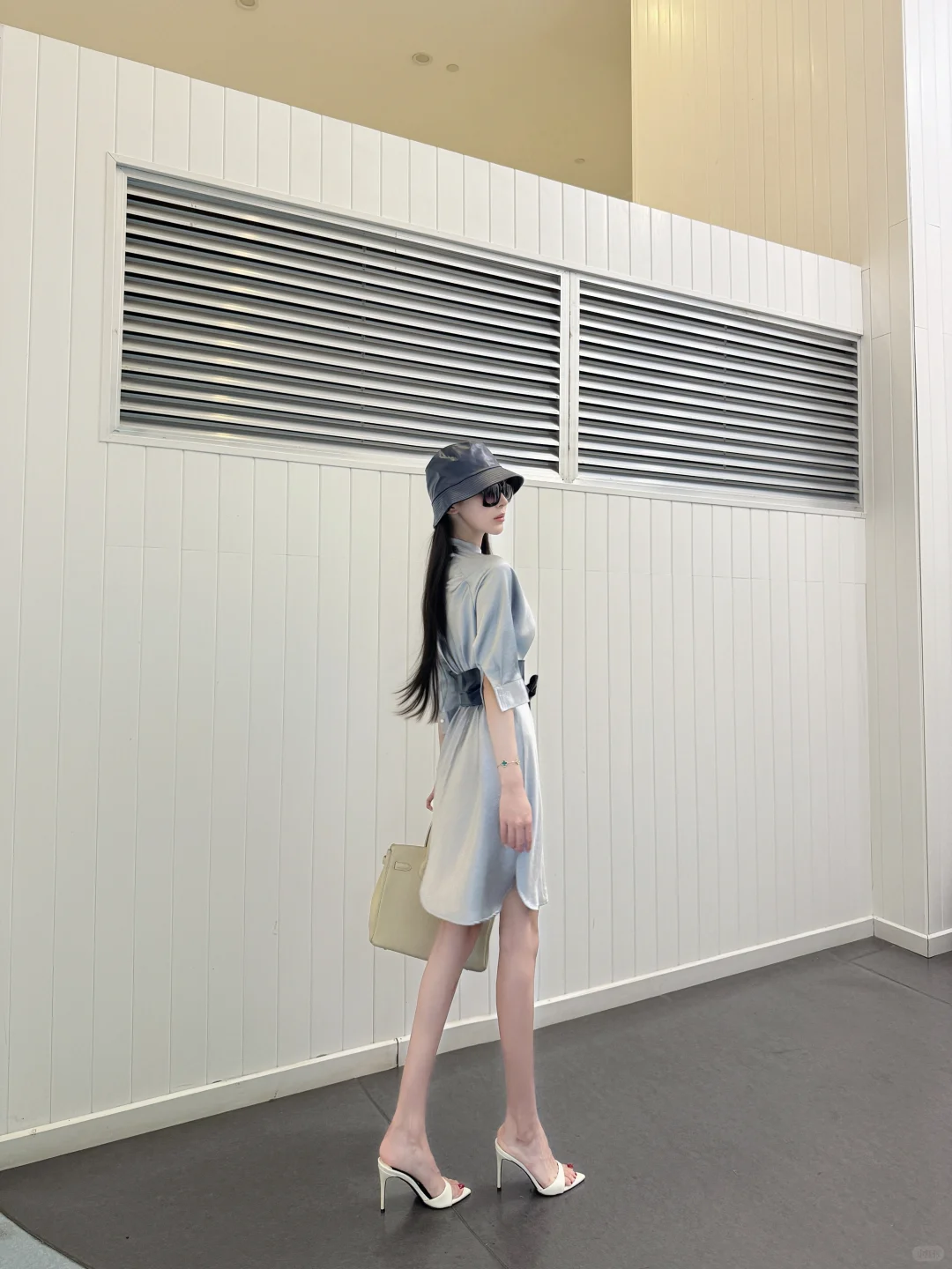 美得轻轻松松