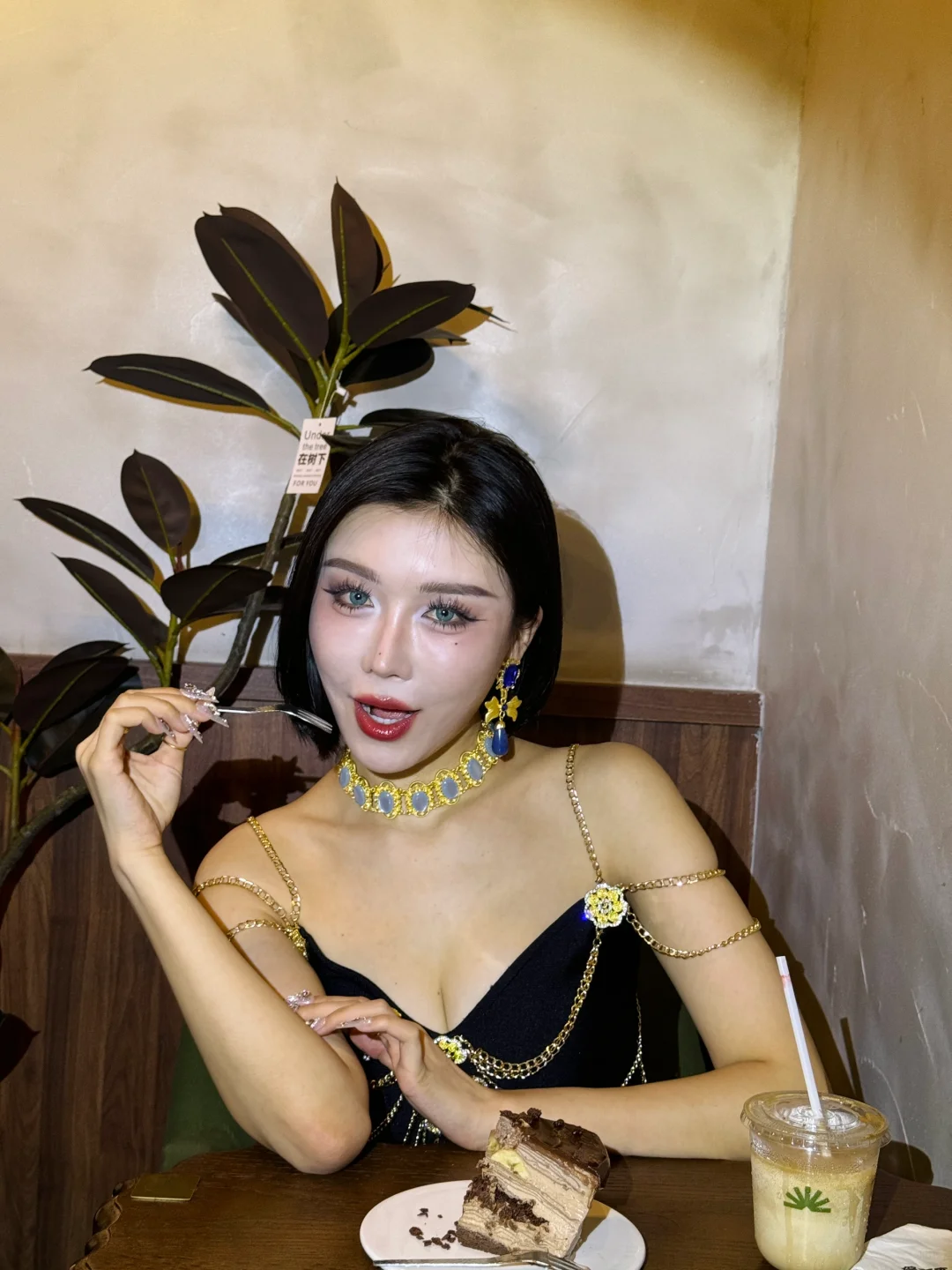 无美颜无滤镜的实况图你爱了吗