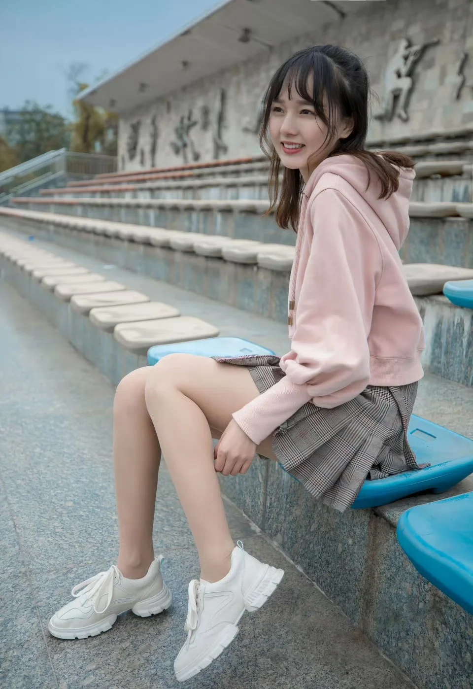 短裙丝袜穿搭
