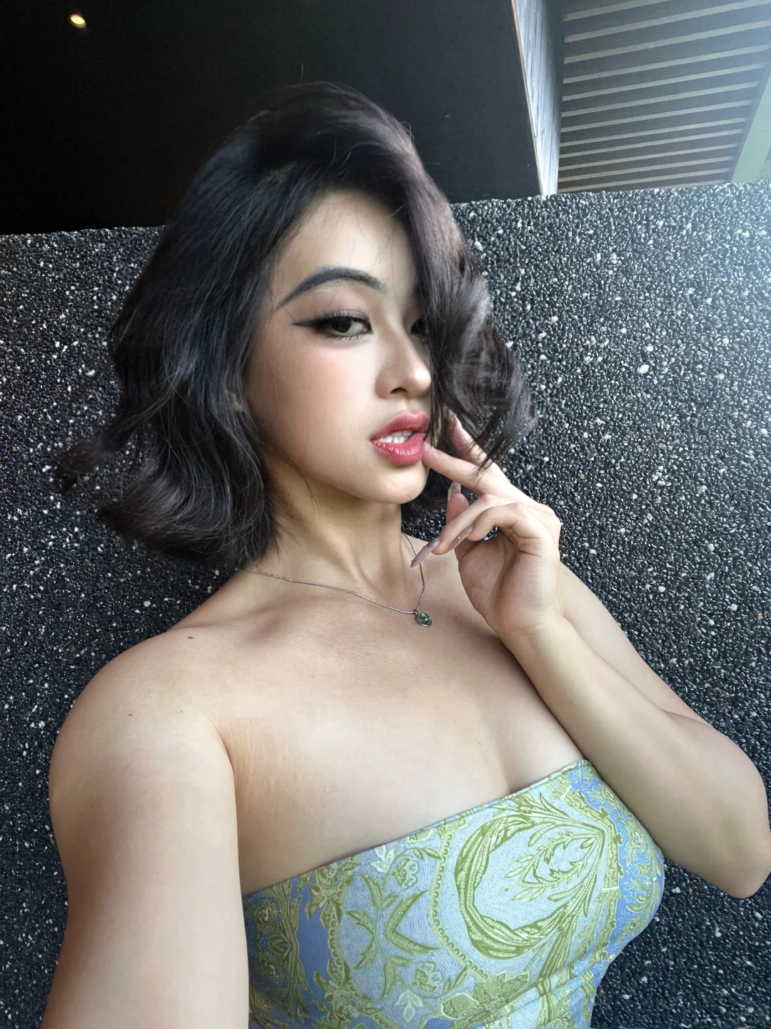 听说健身短发女孩很迷人