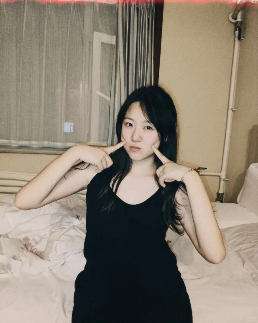 这就是甜妹在酒店里的反差？！