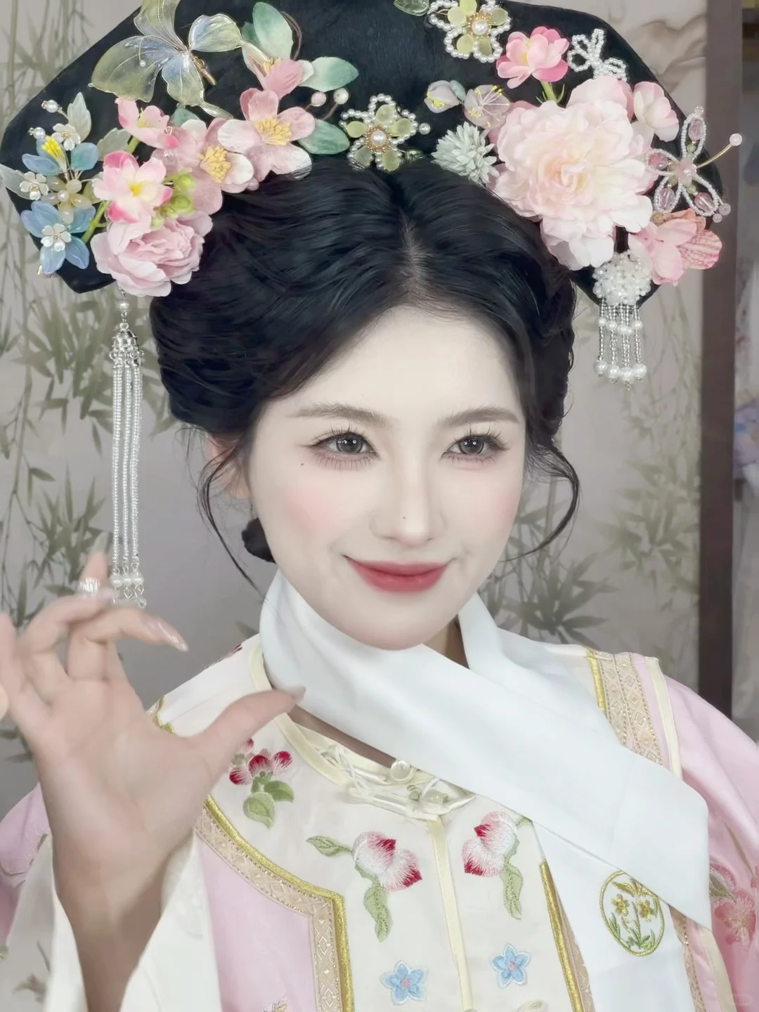 上一秒清冷氛围感格格；下一秒甜甜小可爱🫣