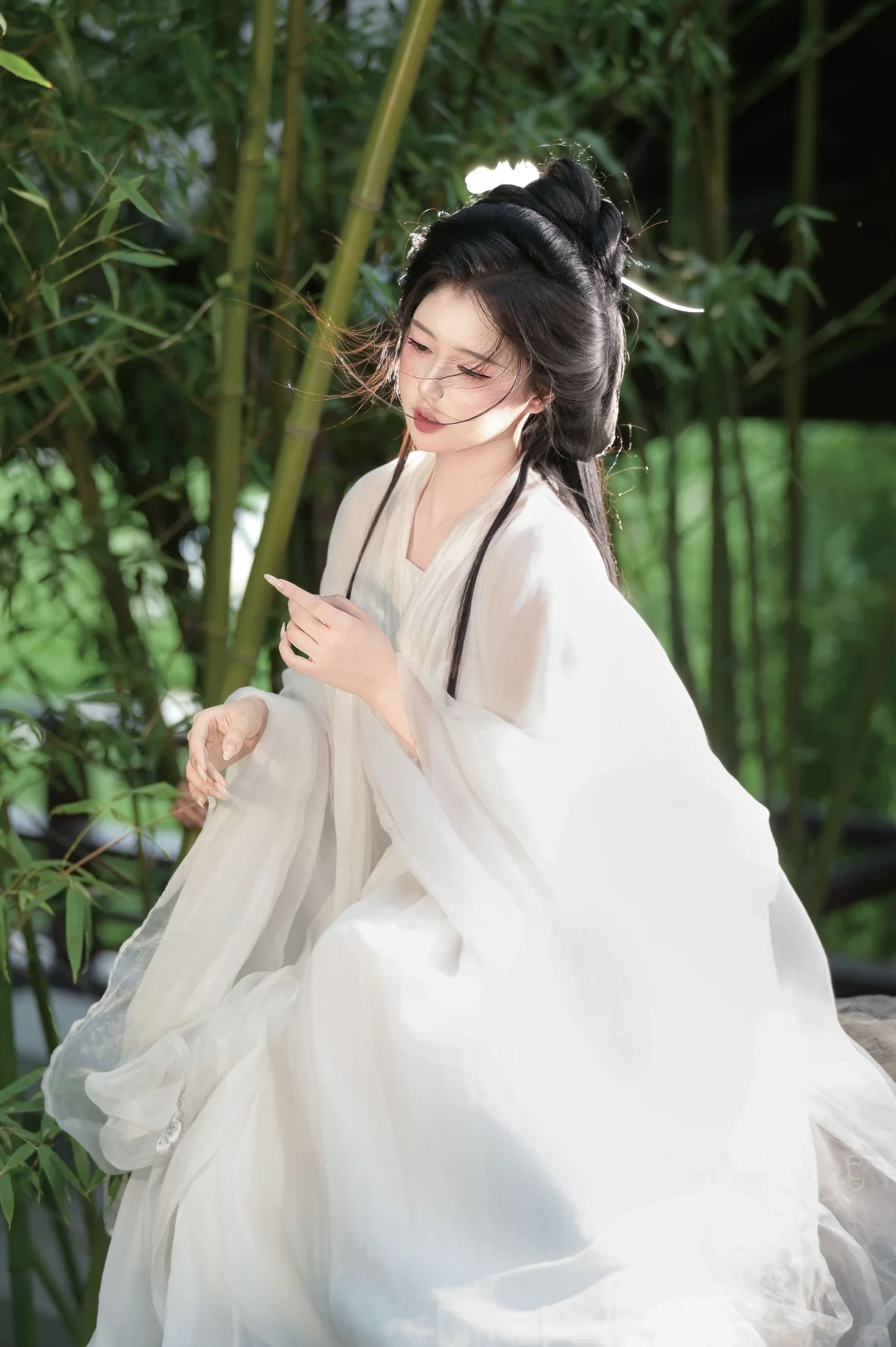 “竹林深处有清风，竹林深处有我”