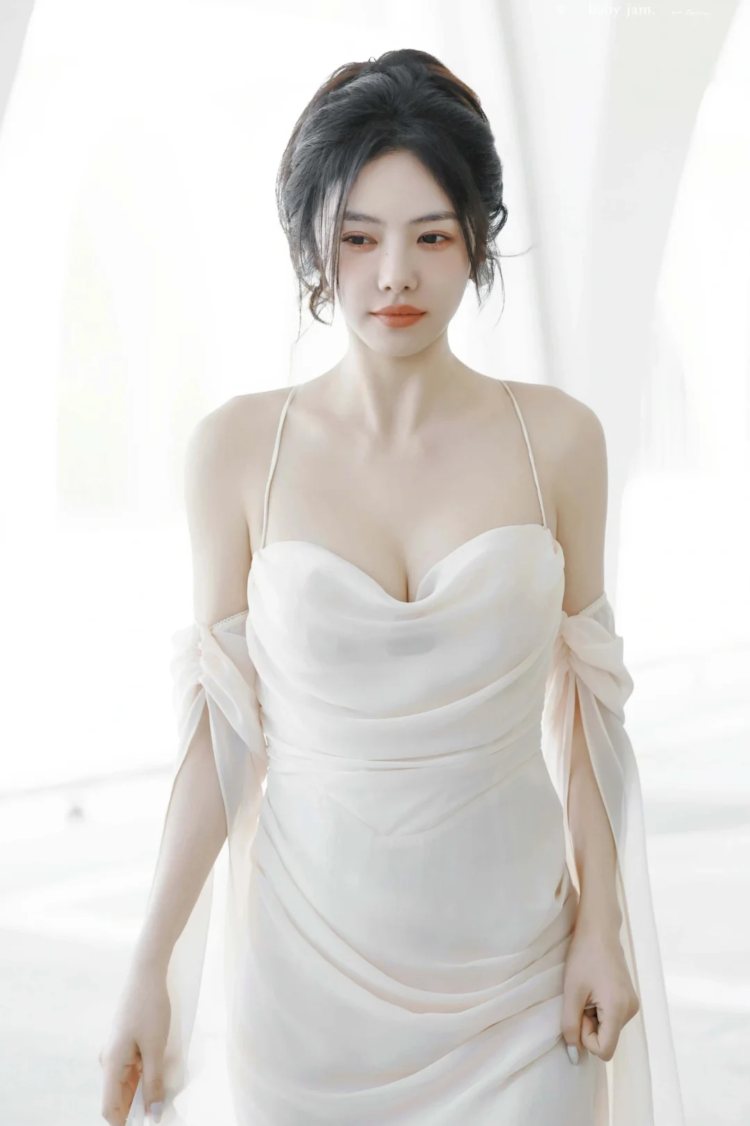 蔡文静，性感辣妹，身材太好了