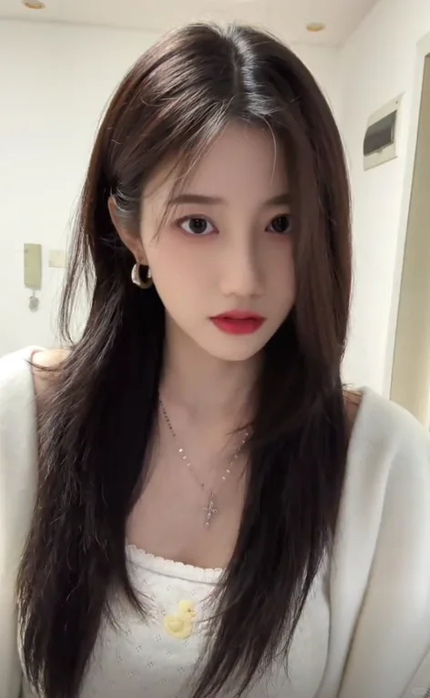 氛围感是头发给的！长发美人