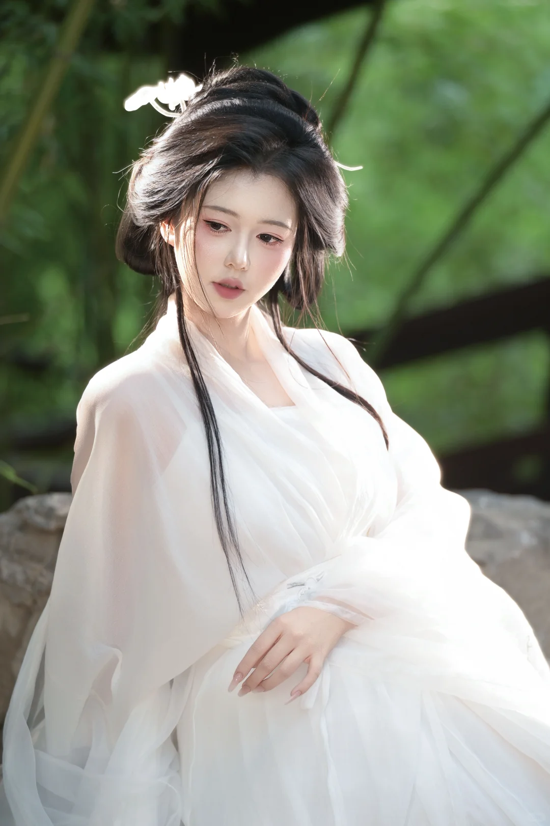 “竹林深处有清风，竹林深处有我”