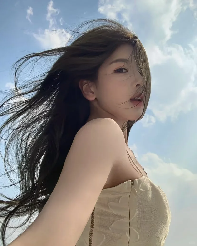 𝑾𝒆𝑪𝒉𝒂𝒕唯美纯御女头