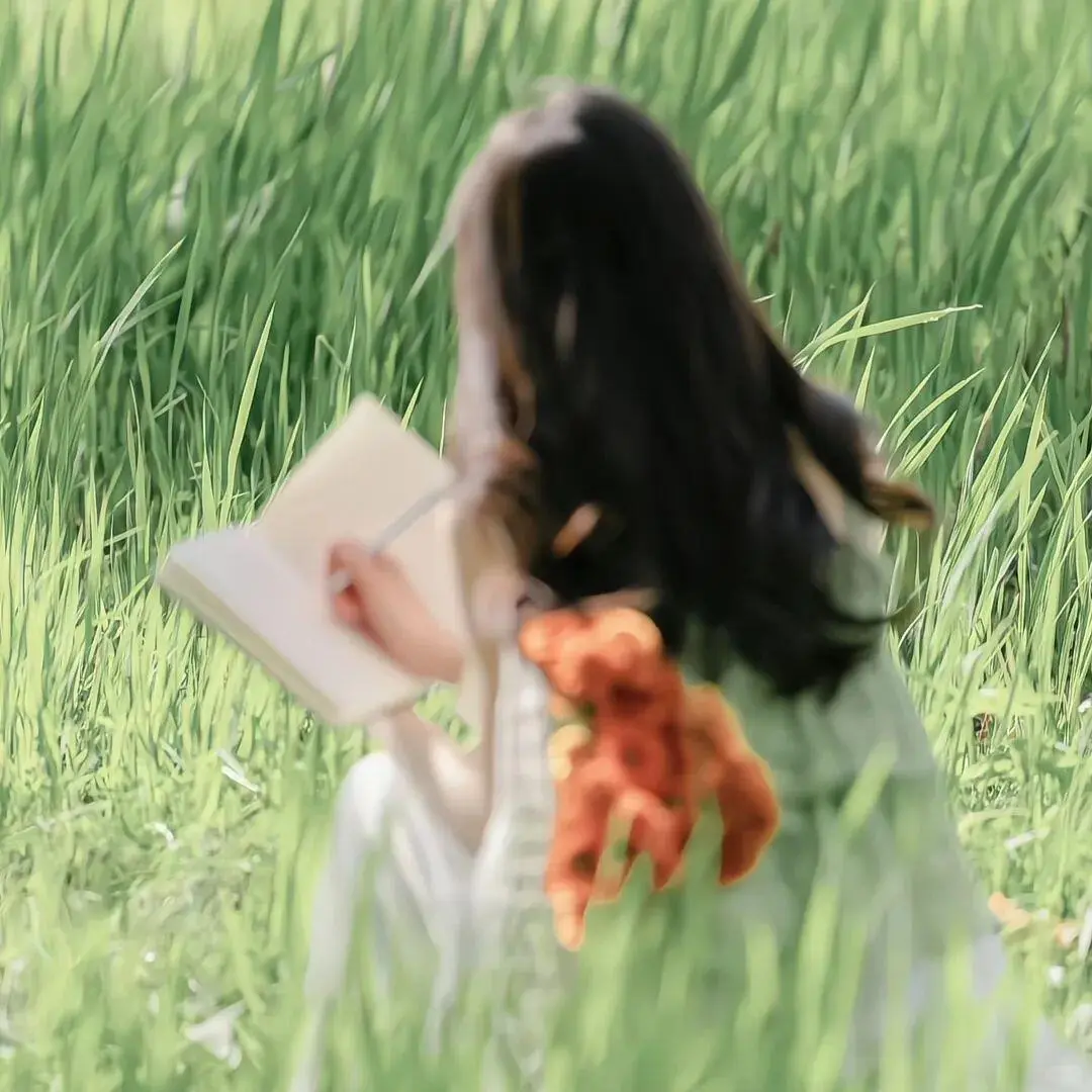 女生背头像