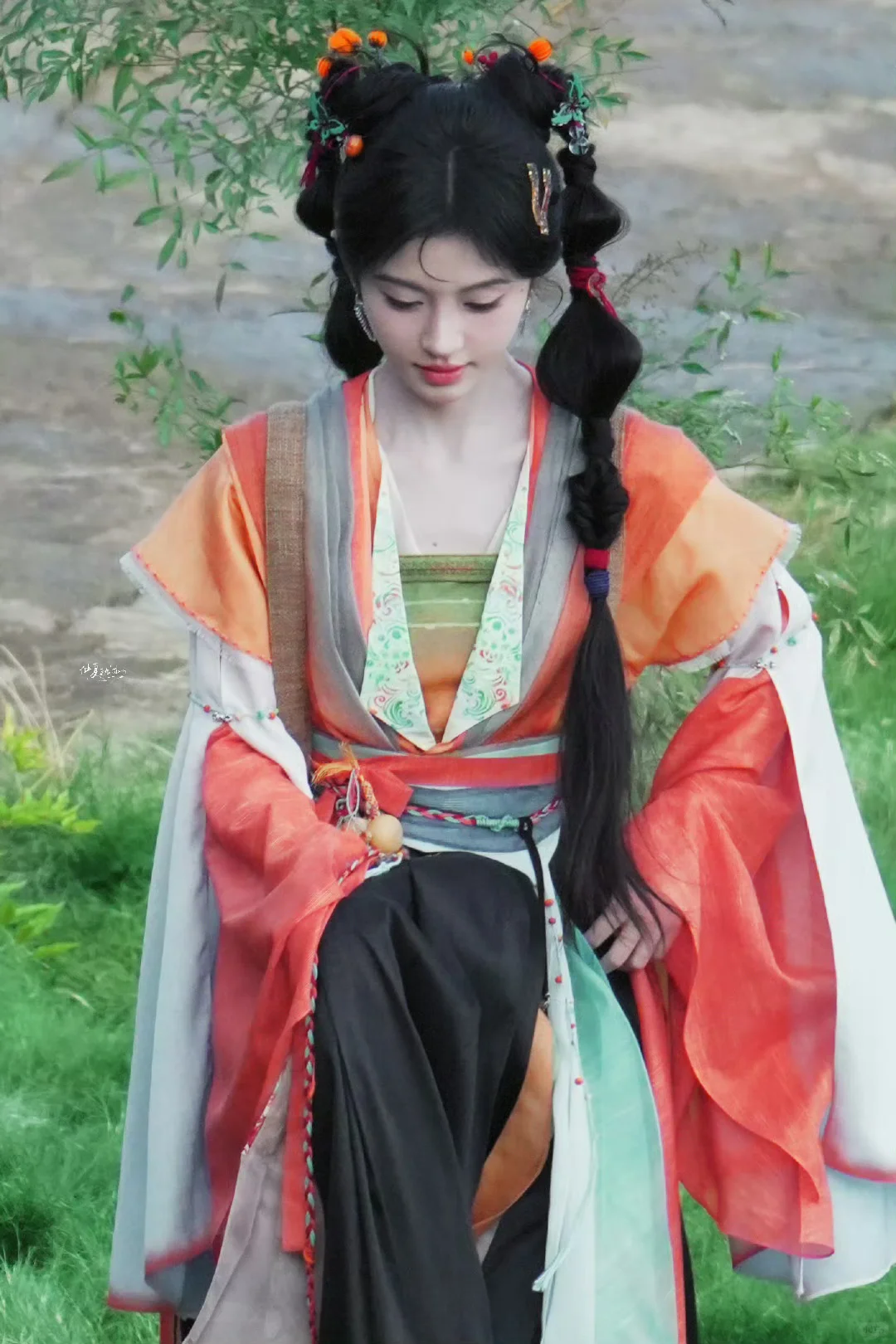 鞠婧祎《来战》路透造型