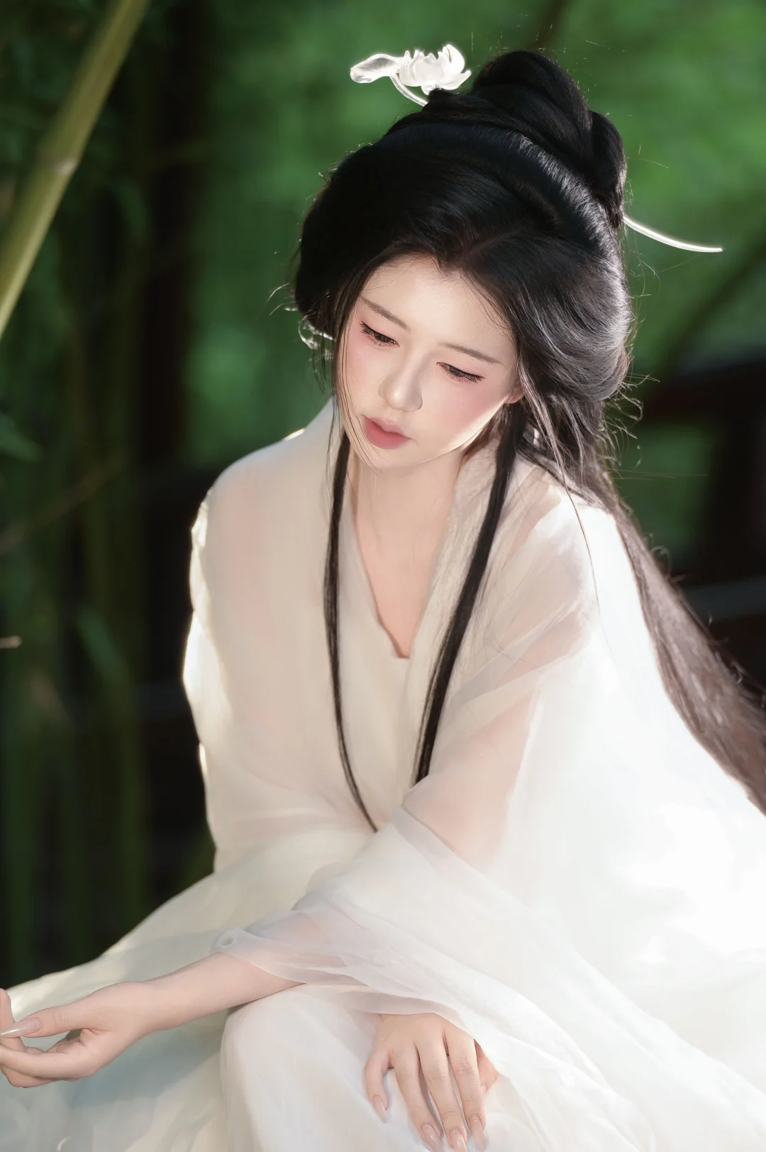 “竹林深处有清风，竹林深处有我”