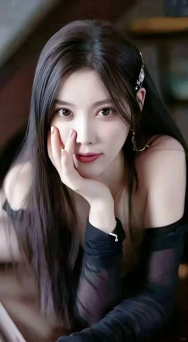 🌟 美女图片：让你目不转睛的令人赞叹之美