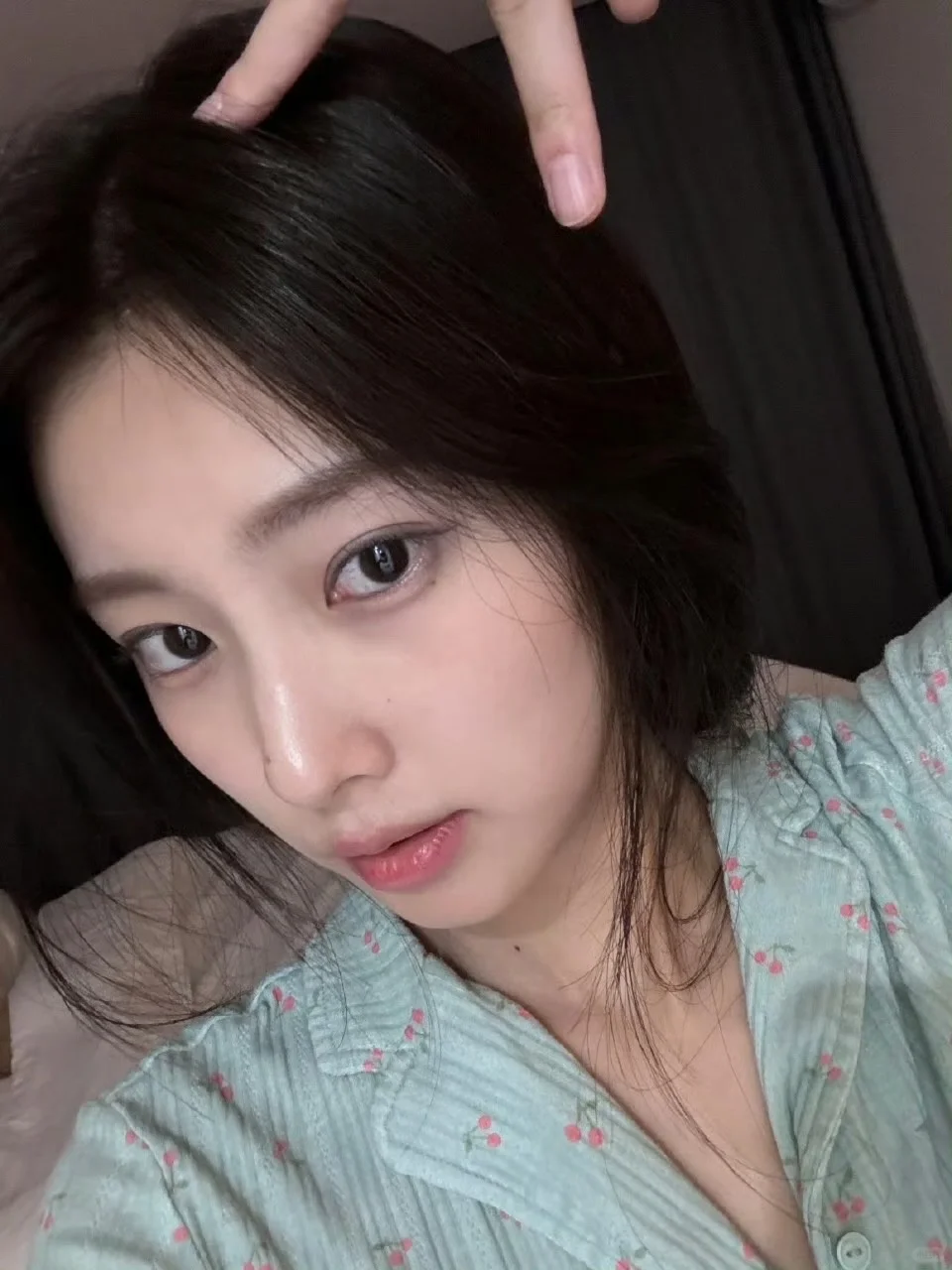太喜欢这种素颜也白白嫩嫩的美女啦！！