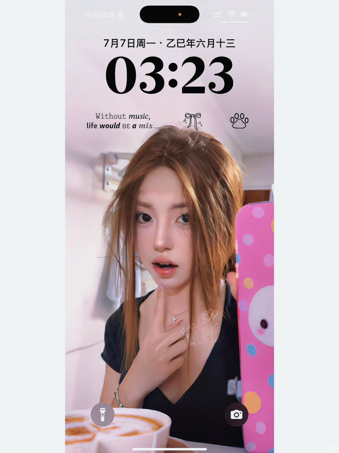 这么好看的壁纸谁还没用上