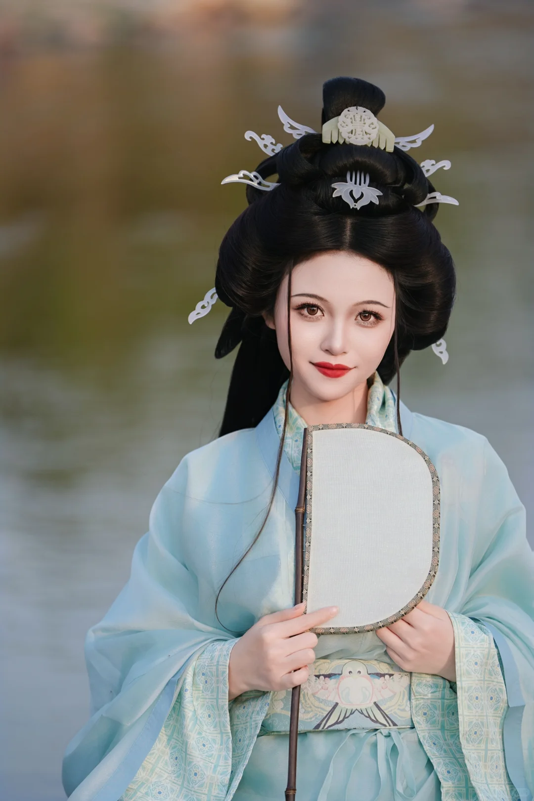 清冷温婉的古风美人，她来了～