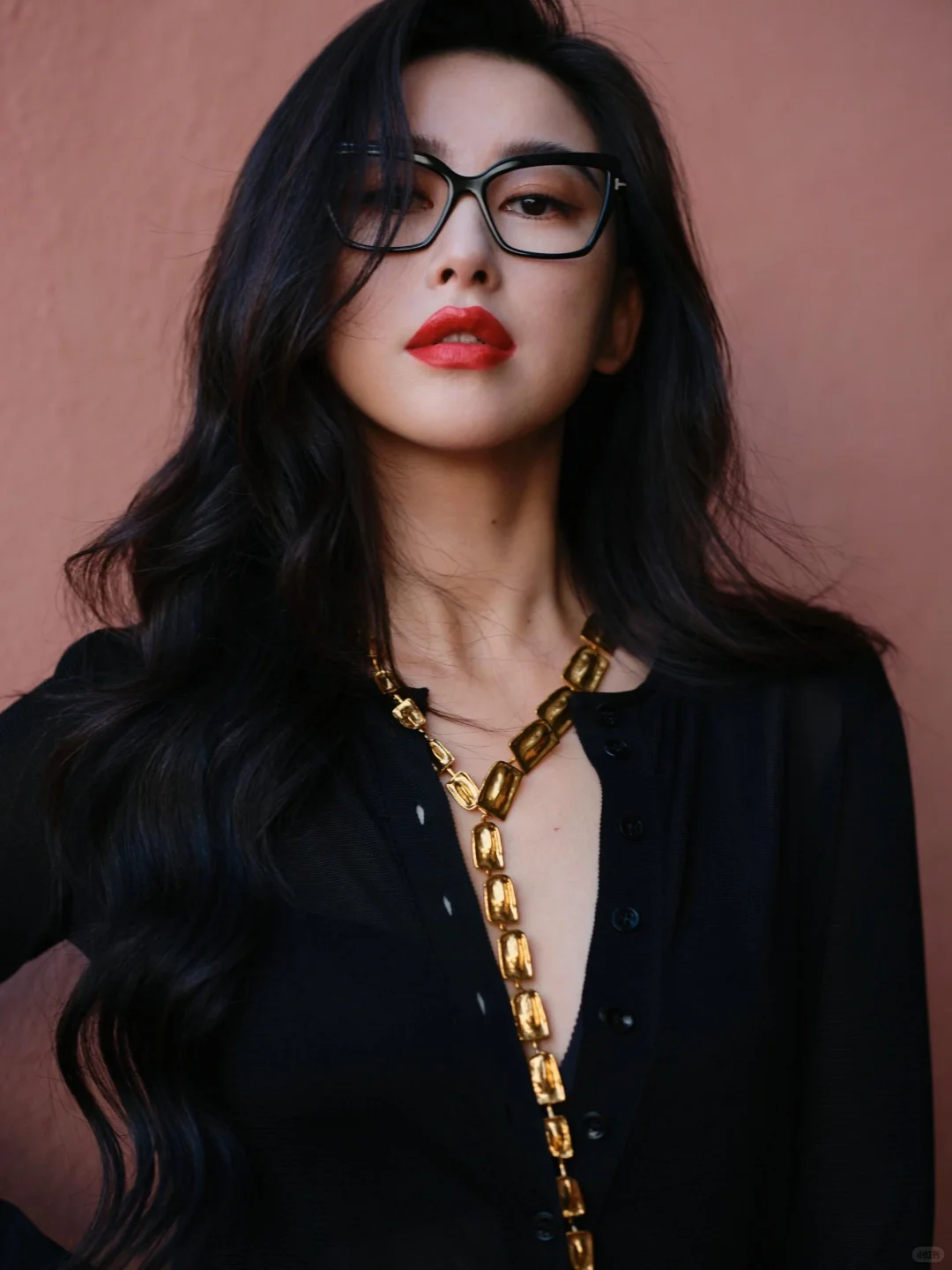 朱珠真的美得毫无道理，媚而不妖太迷人