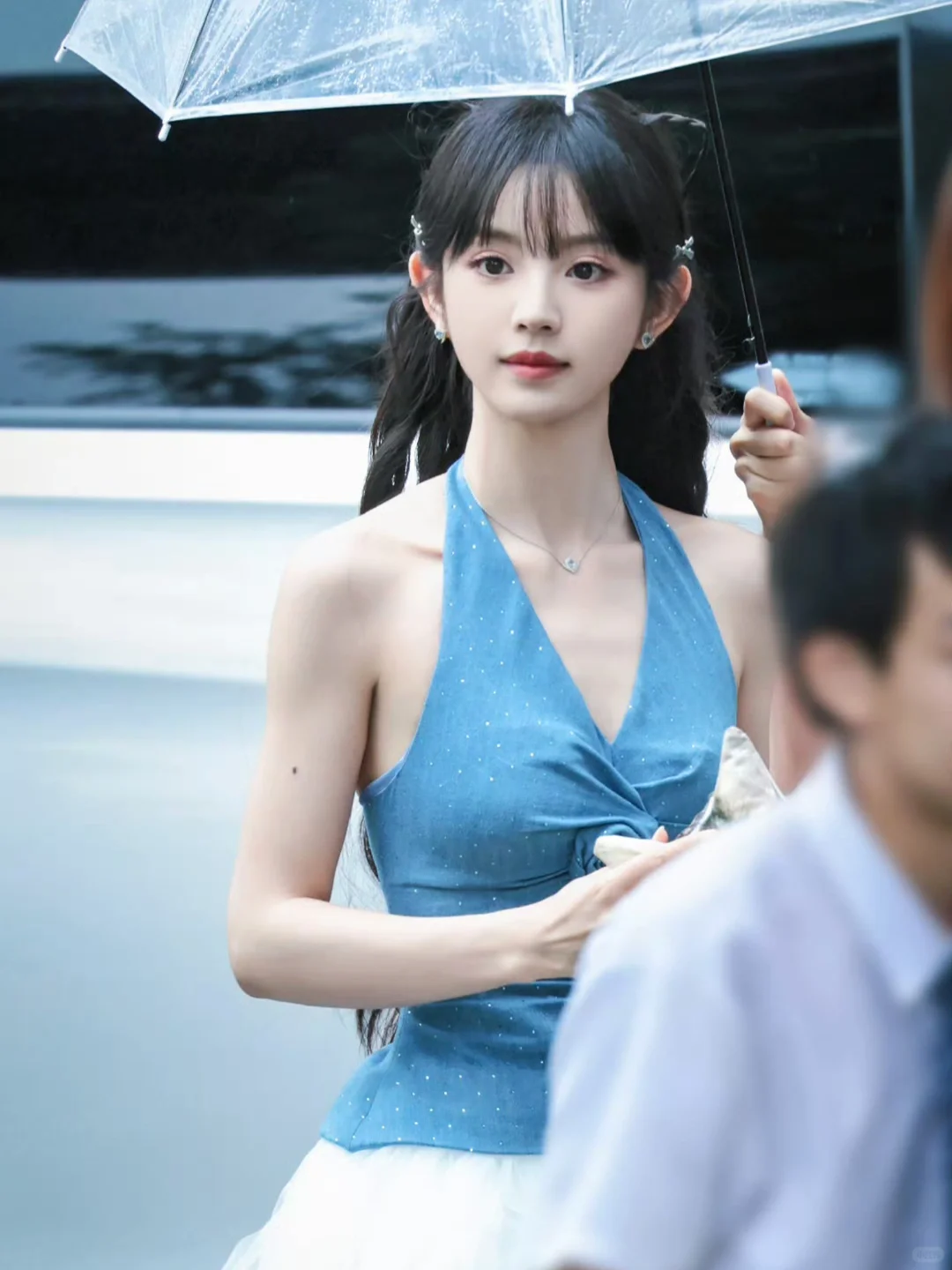 田曦薇《一见你就笑》穿搭 又美又可爱！