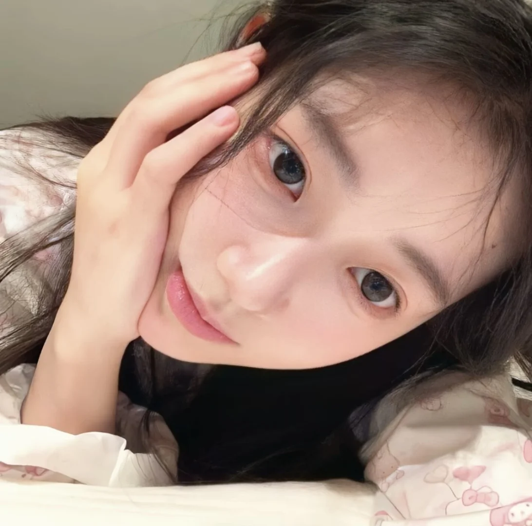 𝙒𝙚𝘾𝙝𝙖𝙩 / 女头🌤️