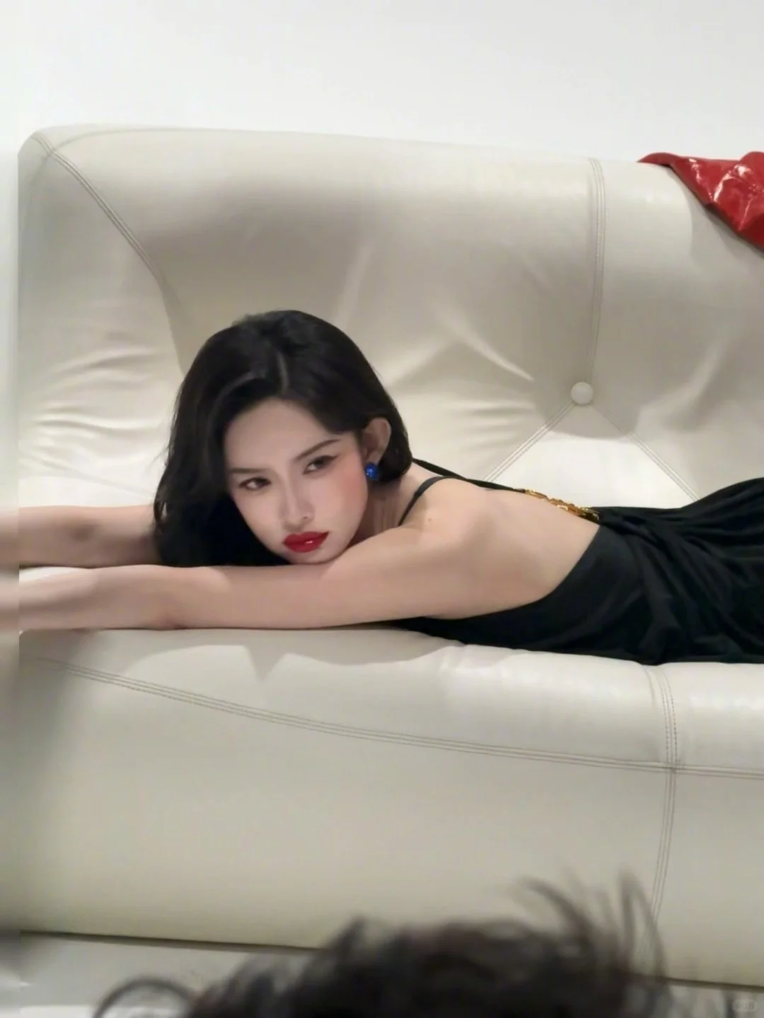 好适合演万人迷啊，孟姐有没有演过这种啊？