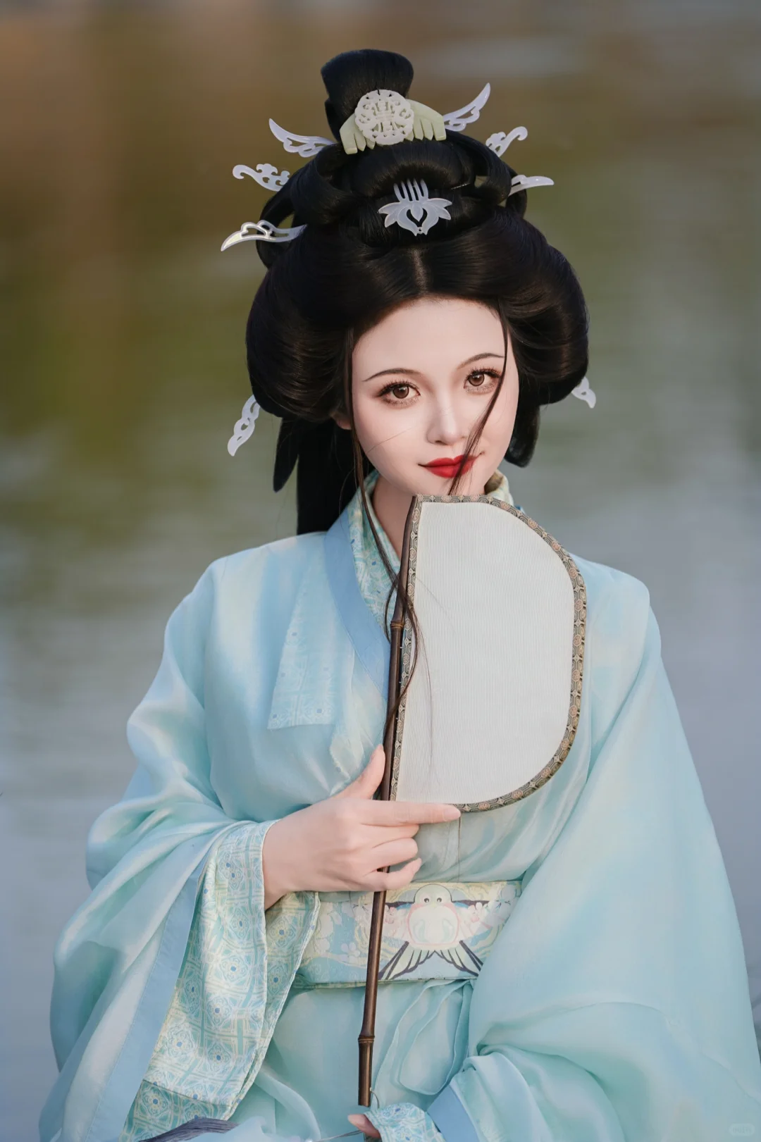 清冷温婉的古风美人，她来了～