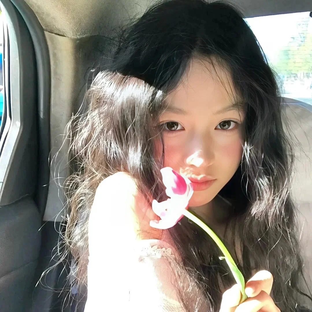 𝙒𝙚𝘾𝙝𝙖𝙩｜超级甜美的女生头像
