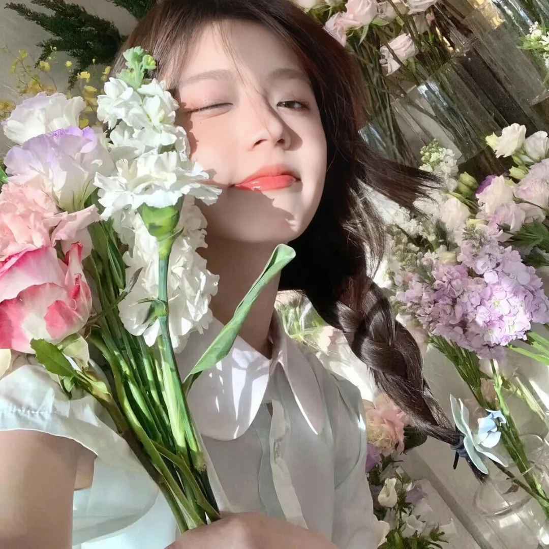 𝙒𝙚𝘾𝙝𝙖𝙩｜超级甜美的女生头像