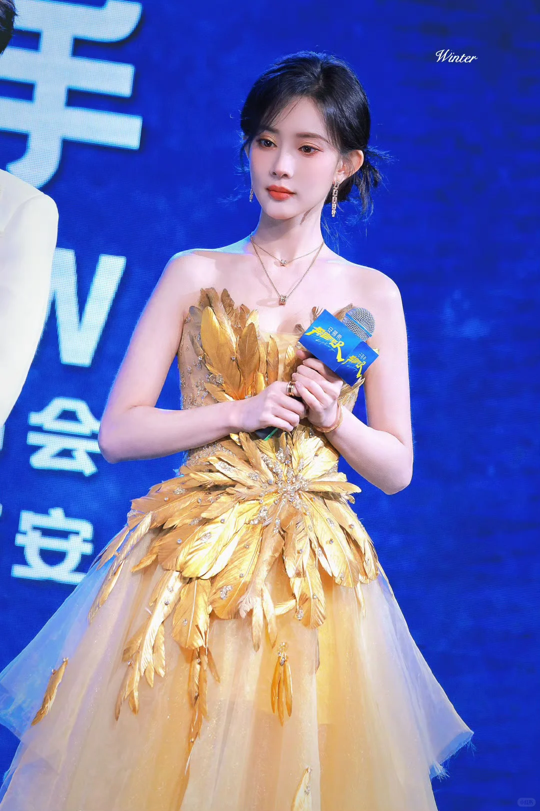 不是我说..今天这个造型有点太惊艳了.....