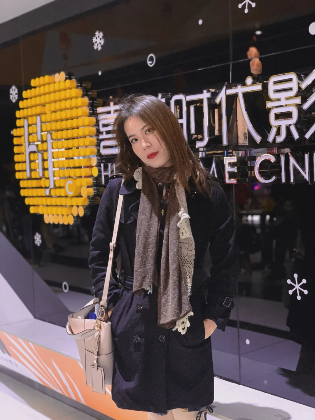 一直有异性跟我说，你很媚，妩媚。终于有答案…