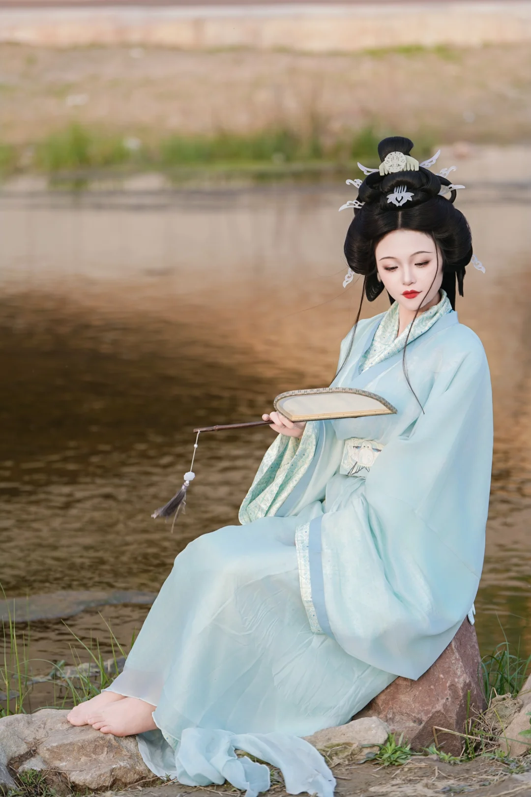清冷温婉的古风美人，她来了～
