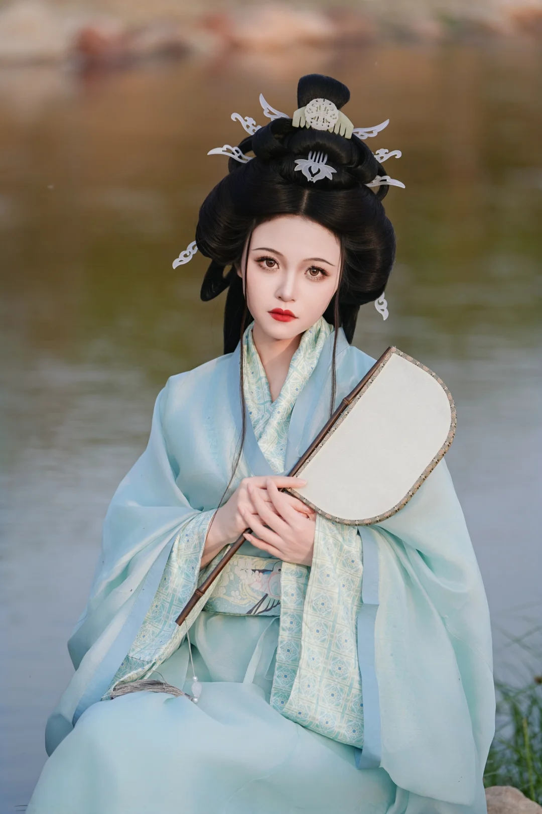清冷温婉的古风美人，她来了～