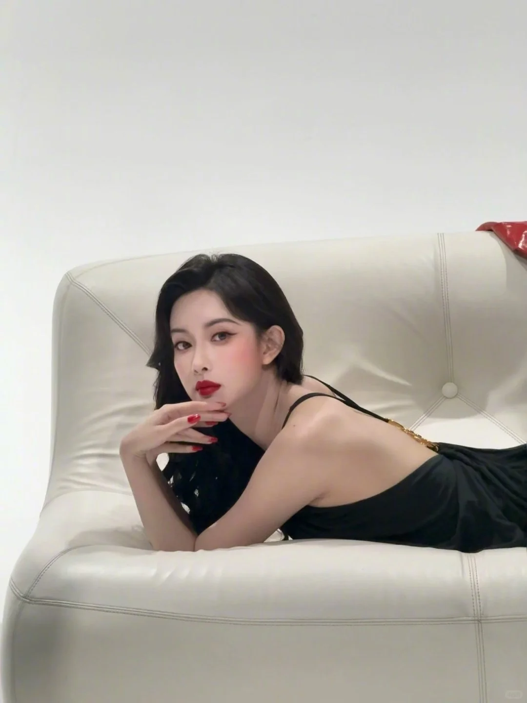 好适合演万人迷啊，孟姐有没有演过这种啊？