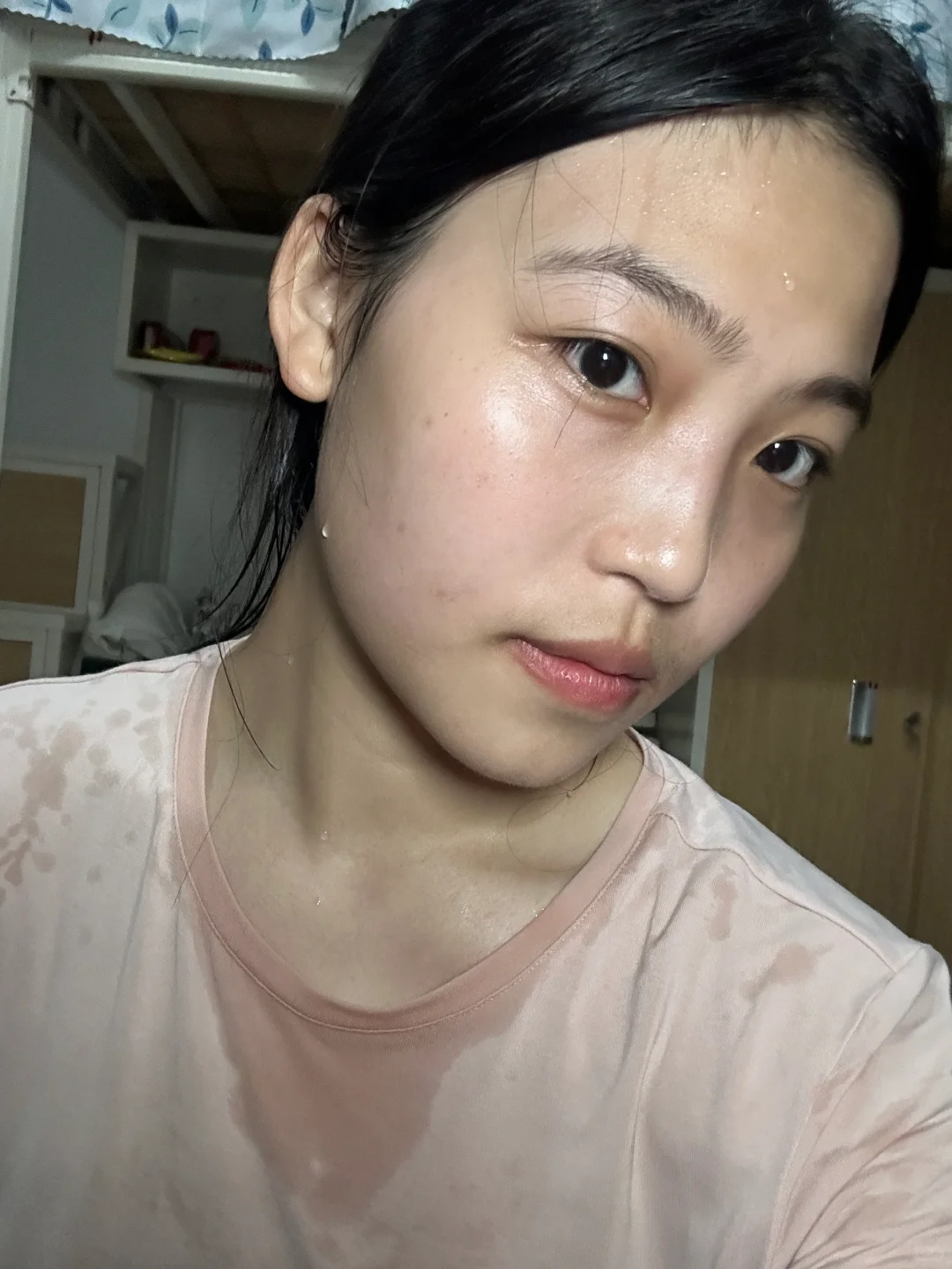 喜欢一些素颜的自己🙈🙉