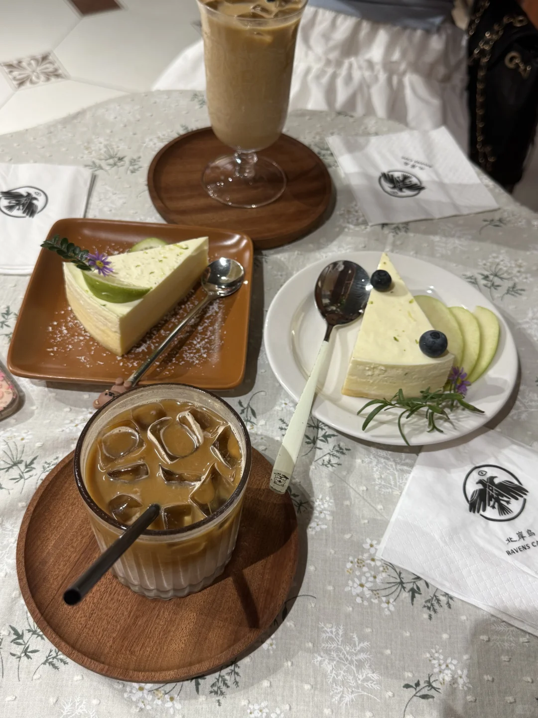 惊现美女