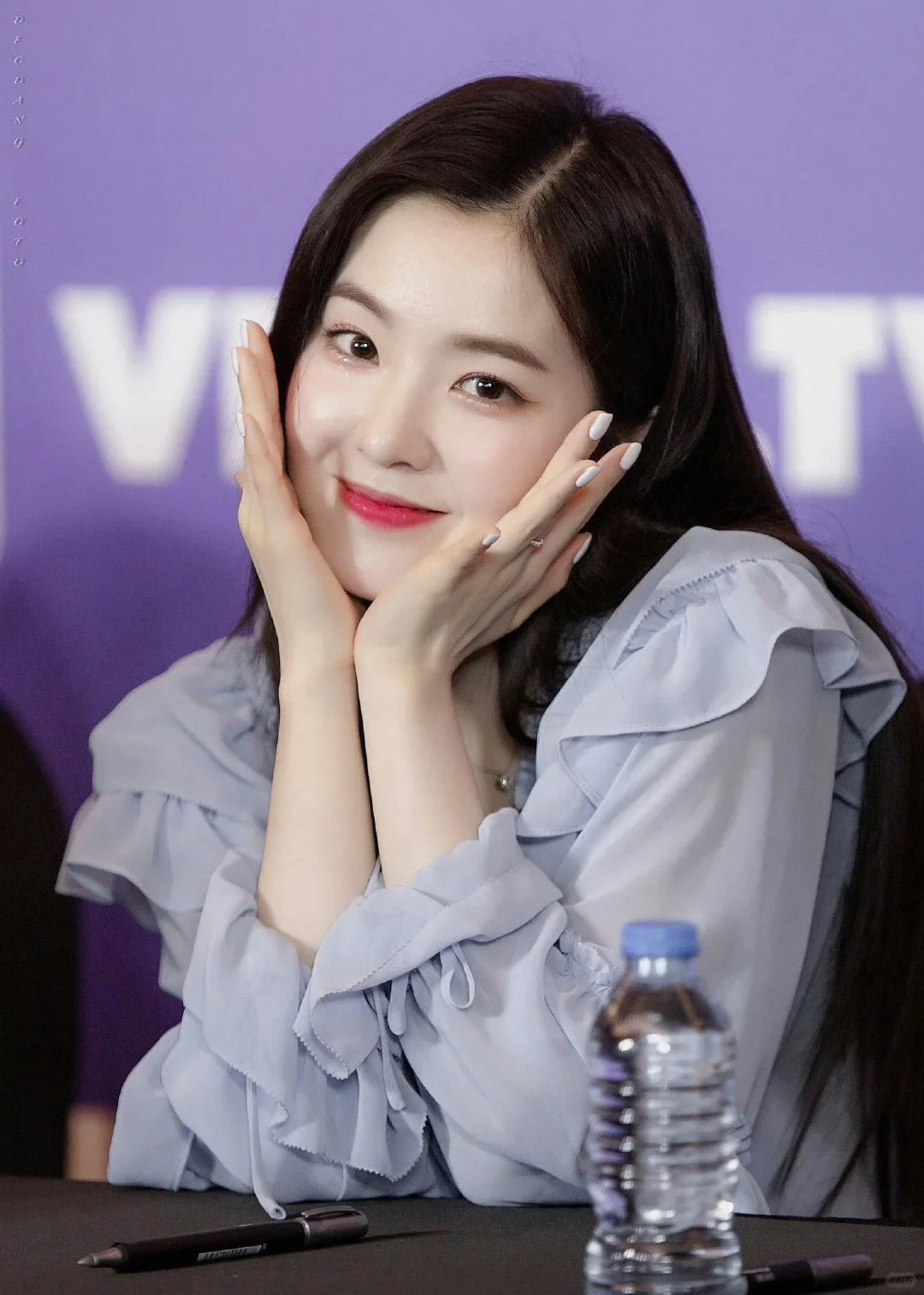 Irene 有成熟女人的妩媚不失少女的娇俏