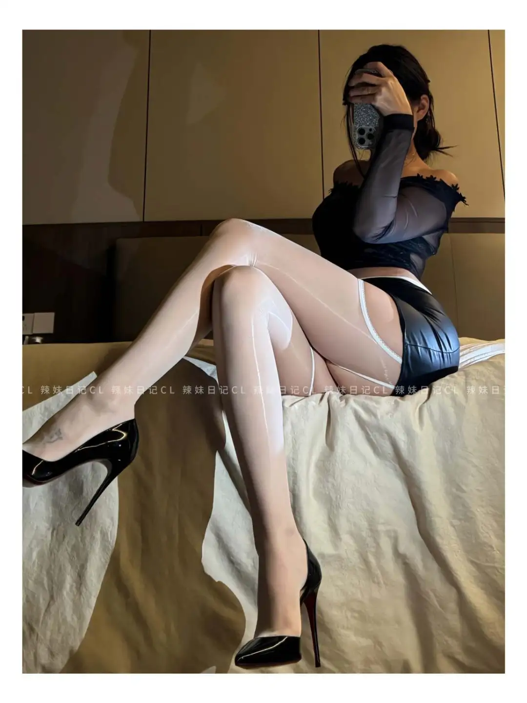 渐变黑丝显腿长‼️超薄一体感绝了💃