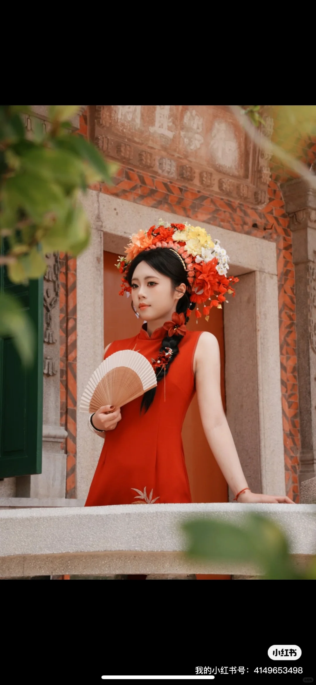 这个夏天来体验红色旗袍簪花吧！