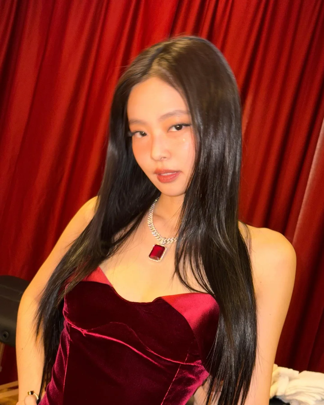 JENNIE｜完全就是一朵娇艳的红玫瑰❤😭❤️