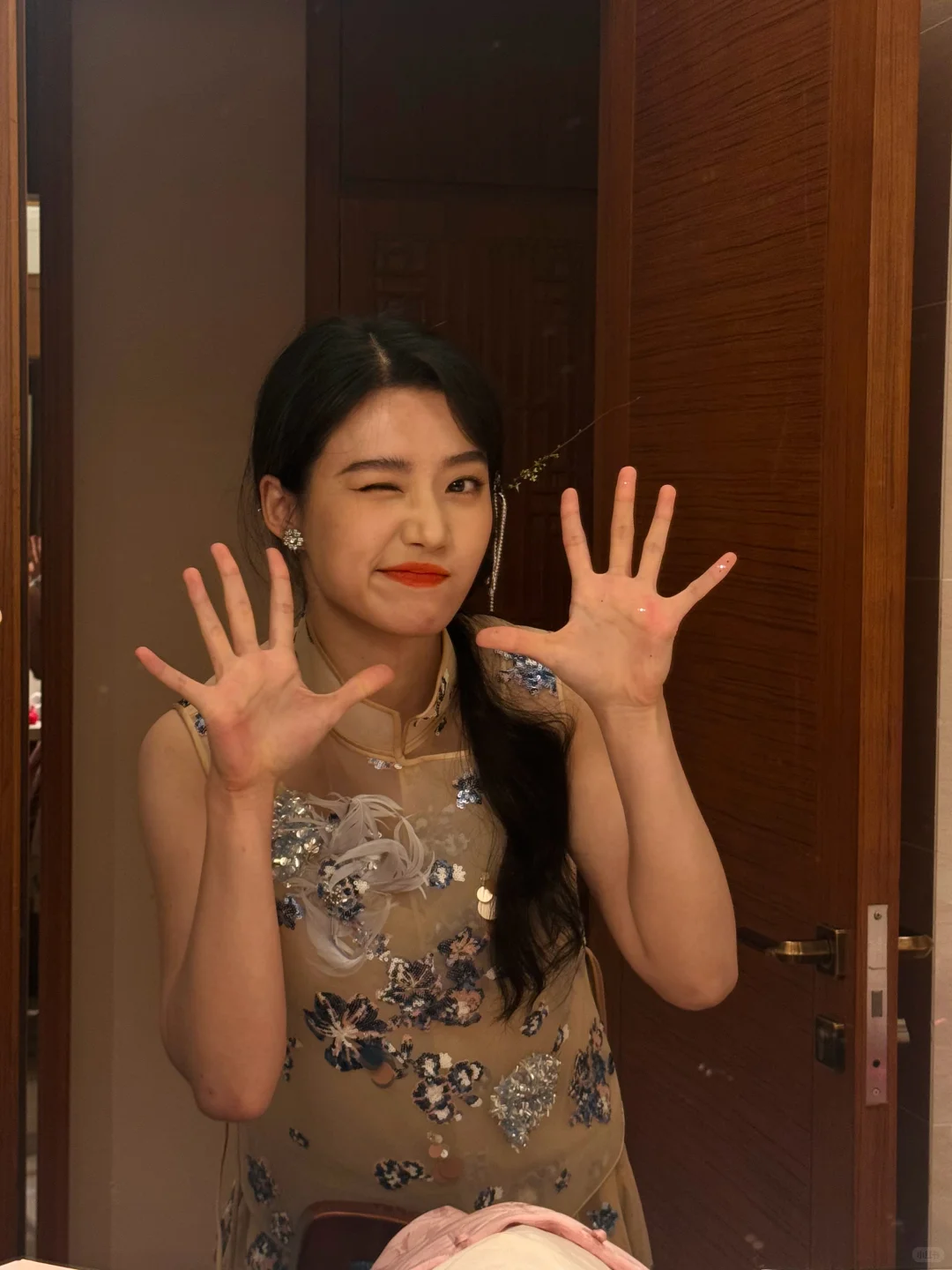 红唇明艳·晓｜卢昱晓（live图