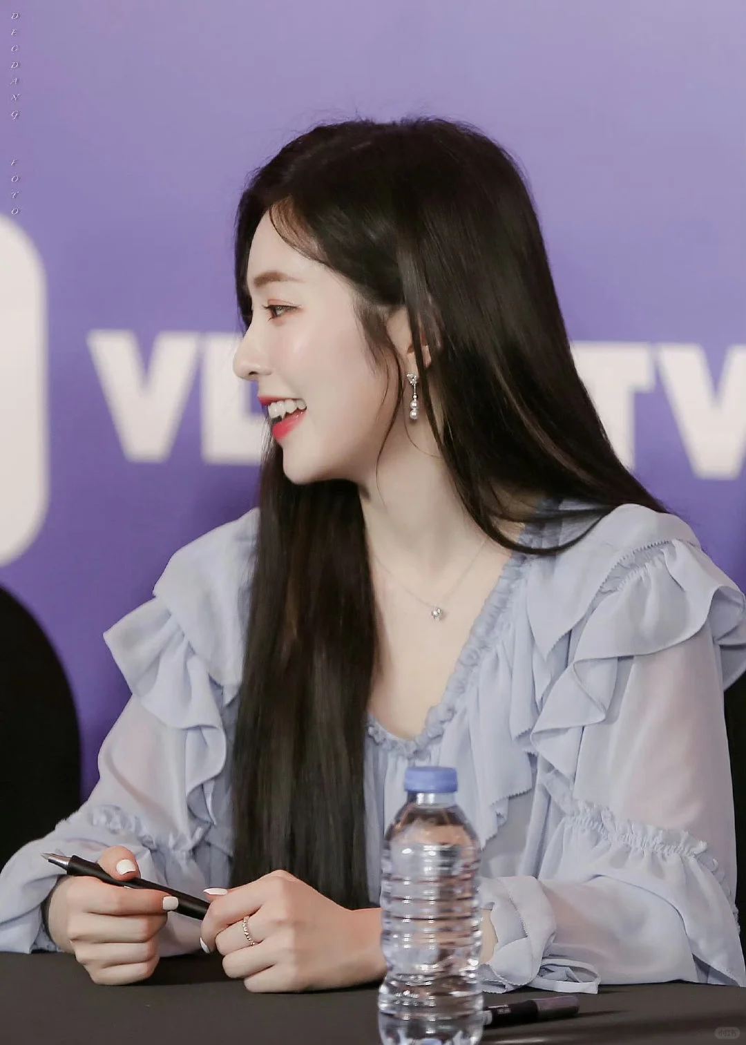 Irene 有成熟女人的妩媚不失少女的娇俏