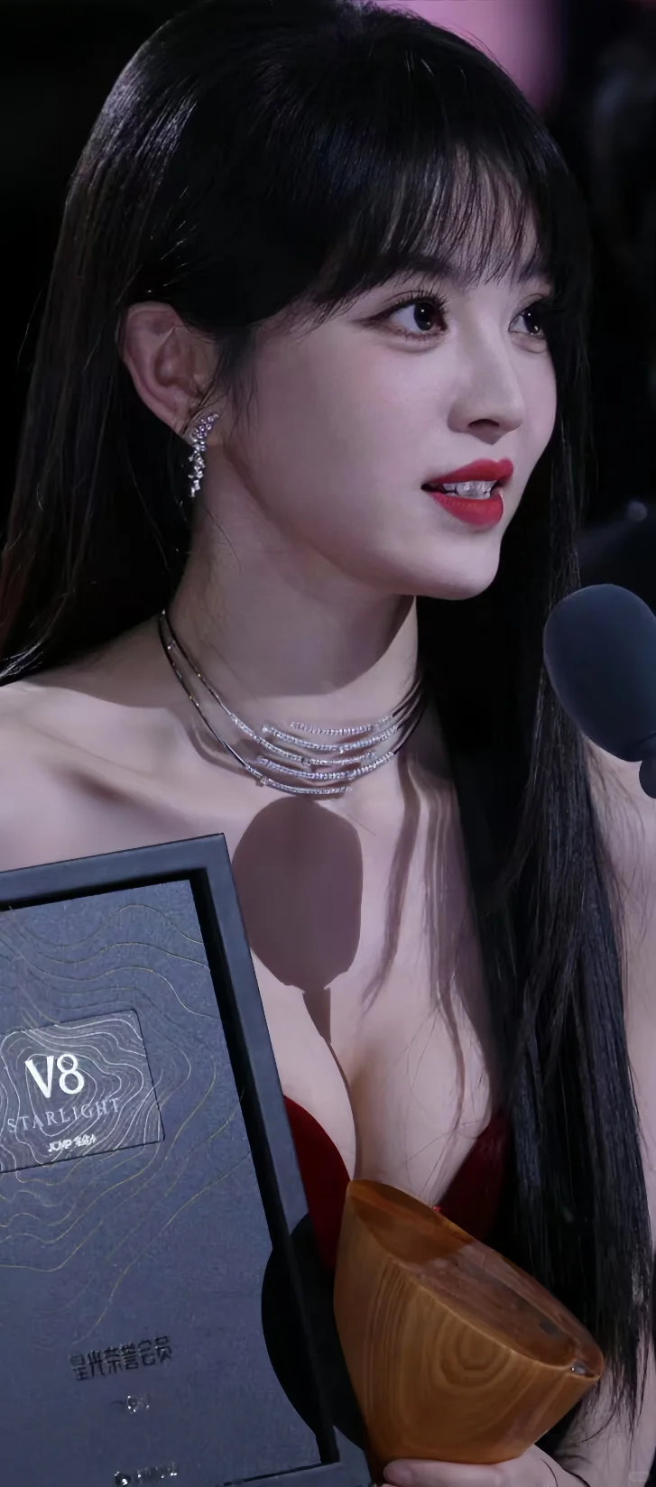 小田真的太美了！天使的面孔➕顶配的身材👏
