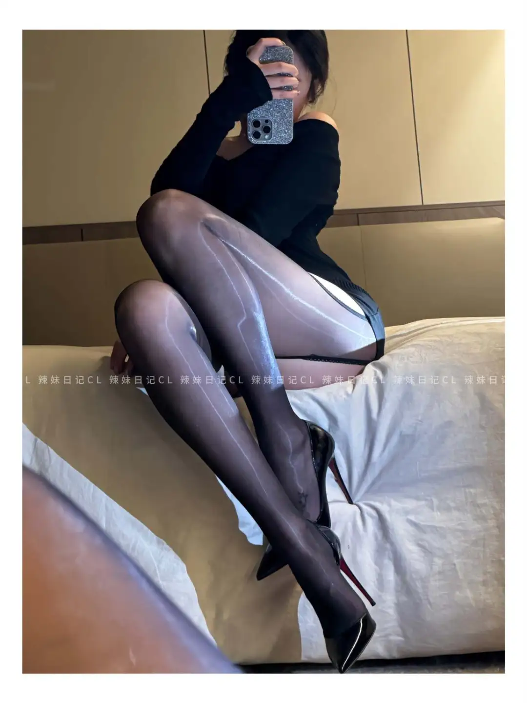 渐变黑丝显腿长‼️超薄一体感绝了💃