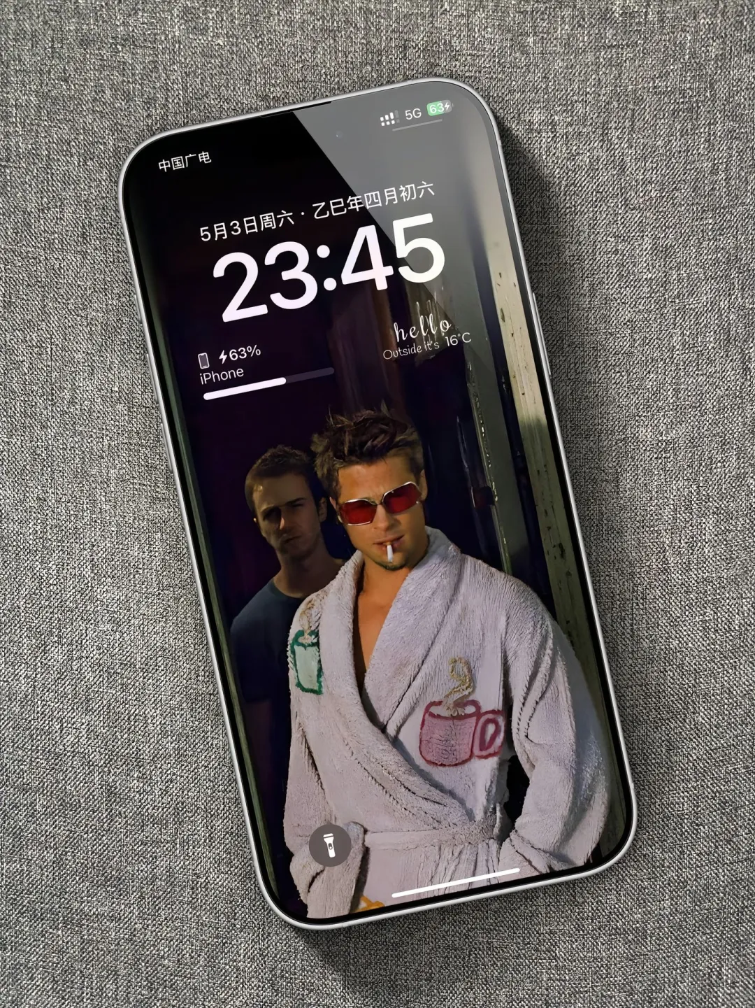 iPhone电影感壁纸