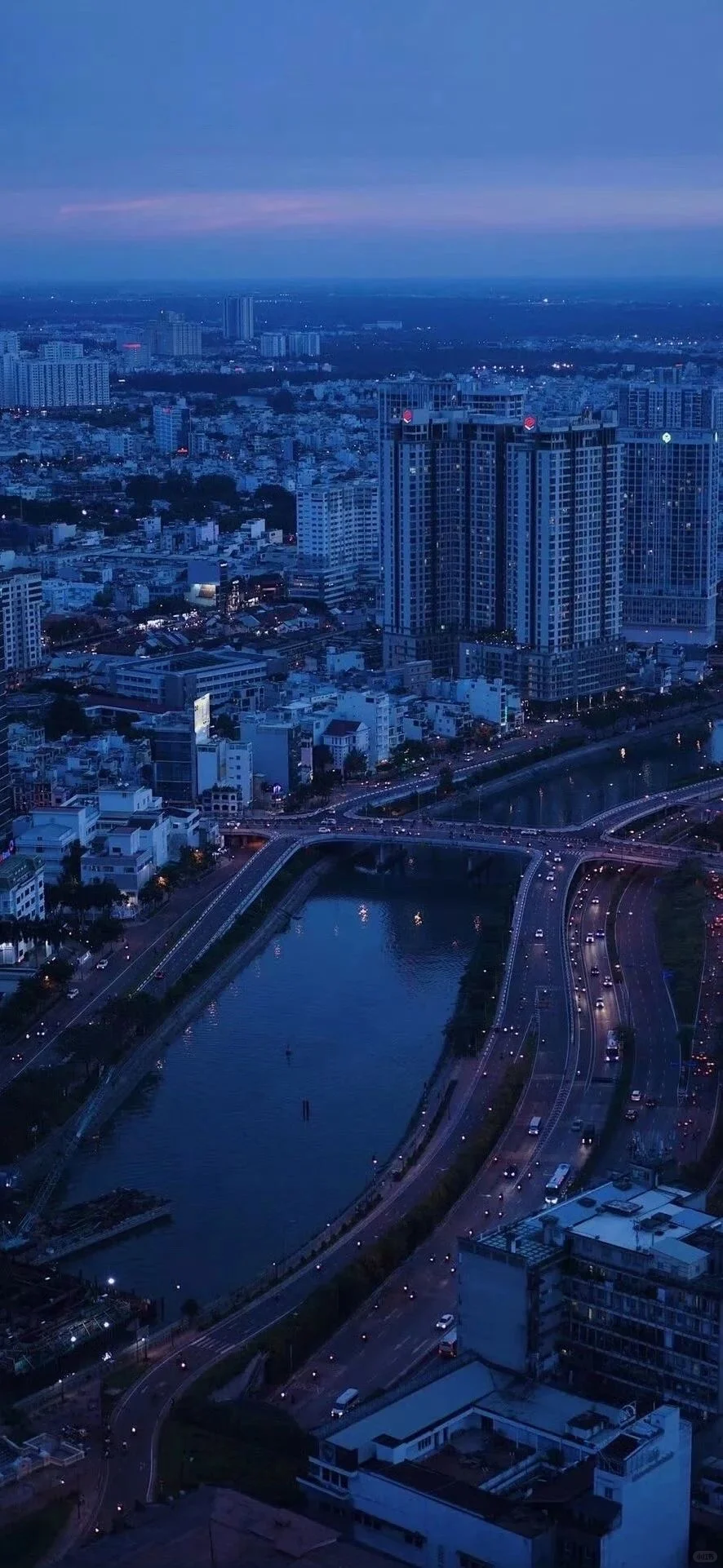 𝙬𝙖𝙡𝙡𝙥𝙖𝙥𝙚𝙧壁纸 | 蓝调时刻